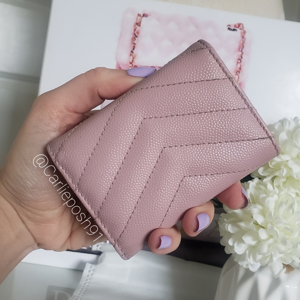 *SOLD* Authentic Pre-owned Yves Saint Laurent Compact Trifold Wallet - Picture 4 of 13